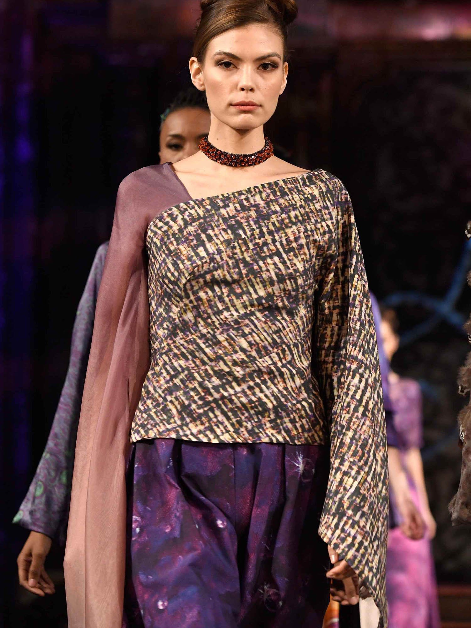 Assymetric Top - Image 4